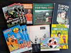 12 Voetbal boeken, Boeken, Sportboeken, Gelezen, Balsport, Ophalen of Verzenden