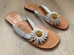 Ganesha Ibiza Bloemenslippers Maat 41, Kleding | Dames, Bruin, Zo goed als nieuw, Ganesha ibiza, Ophalen