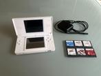 Nette DS Lite + Oplader + Nieuwe accu + spellen, Spelcomputers en Games, Spelcomputers | Nintendo DS, Ophalen, Met games, Wit