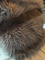 2 Grote harige kussens, Overige kleuren, Vierkant, Zo goed als nieuw, 50 tot 100 cm