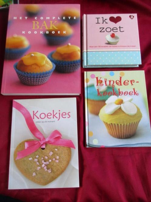 eenvoudig bakken : 3 x cupcakes boeken en ZOET recepten, Boeken, Kookboeken, Zo goed als nieuw, Ophalen of Verzenden