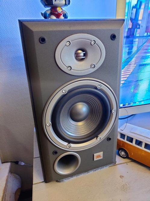 JBL E30 bi-wired luidsprekers, Audio, Tv en Foto, Luidsprekers, Zo goed als nieuw, Front, Rear of Stereo speakers, 120 watt of meer