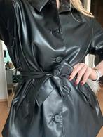 Leren Jumpsuit met knopen en strik maat M, Kleding | Dames, Jumpsuits, Verzenden, Zo goed als nieuw, Zwart