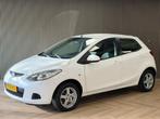 Mazda 2 AUTOMAAT PARKEERSENSOREN ACHTER AIRCO, Auto's, Gebruikt, Met garantie (alle), Wit, Parkeersensor