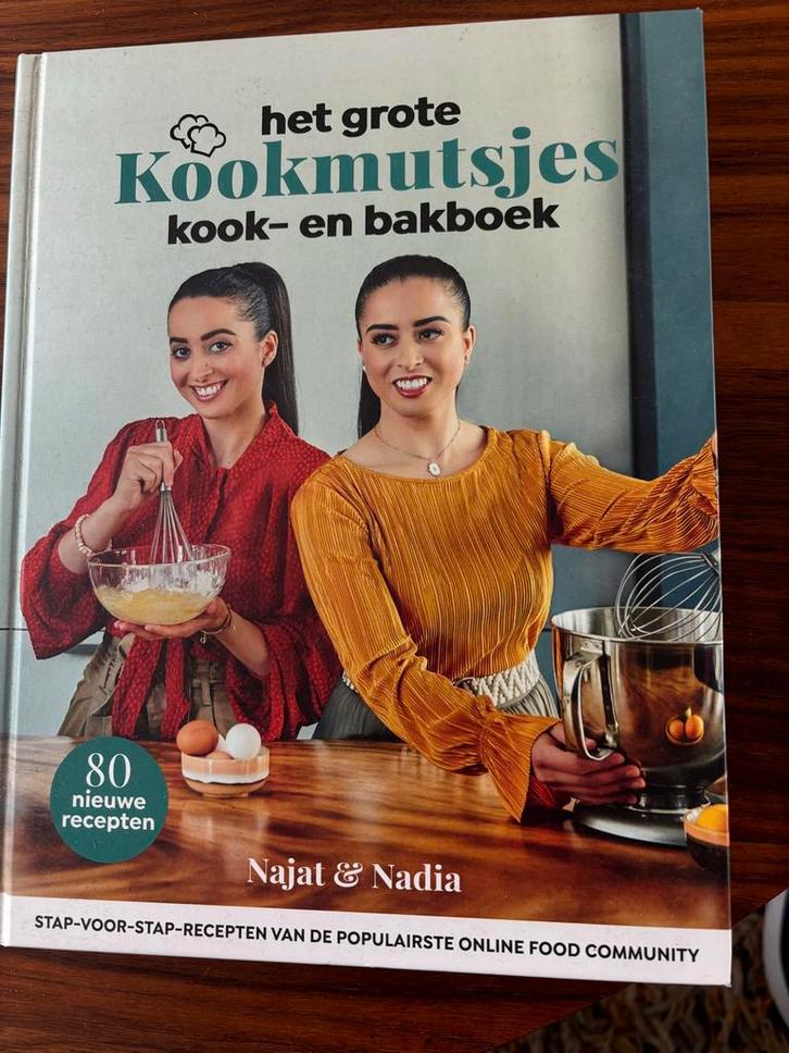 Het Grote Kookmutsjes Kookboek - Najat & Nadia, Boeken, Kookboeken, Zo goed als nieuw, Hoofdgerechten, Midden-Oosten en Marokko