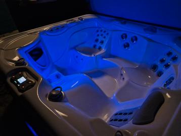 Hot Spring Spa: Envoi 100% USA Outdoor Whirlpool (Energy Sav beschikbaar voor biedingen