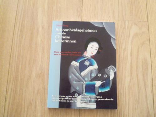 Shan Feng - Schoonheidsgeheimen van de chinese keizerinnen, Boeken, Esoterie en Spiritualiteit, Zo goed als nieuw, Astrologie