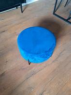 Mooie blauwe poef!, Huis en Inrichting, Banken | Voetenbanken en Poefen, Ophalen, Minder dan 50 cm, Rond, Minder dan 50 cm