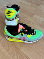 Nike air max 90 LX illusion green 39, Kleding | Dames, Schoenen, Verzenden, Zo goed als nieuw, Groen, Sneakers of Gympen