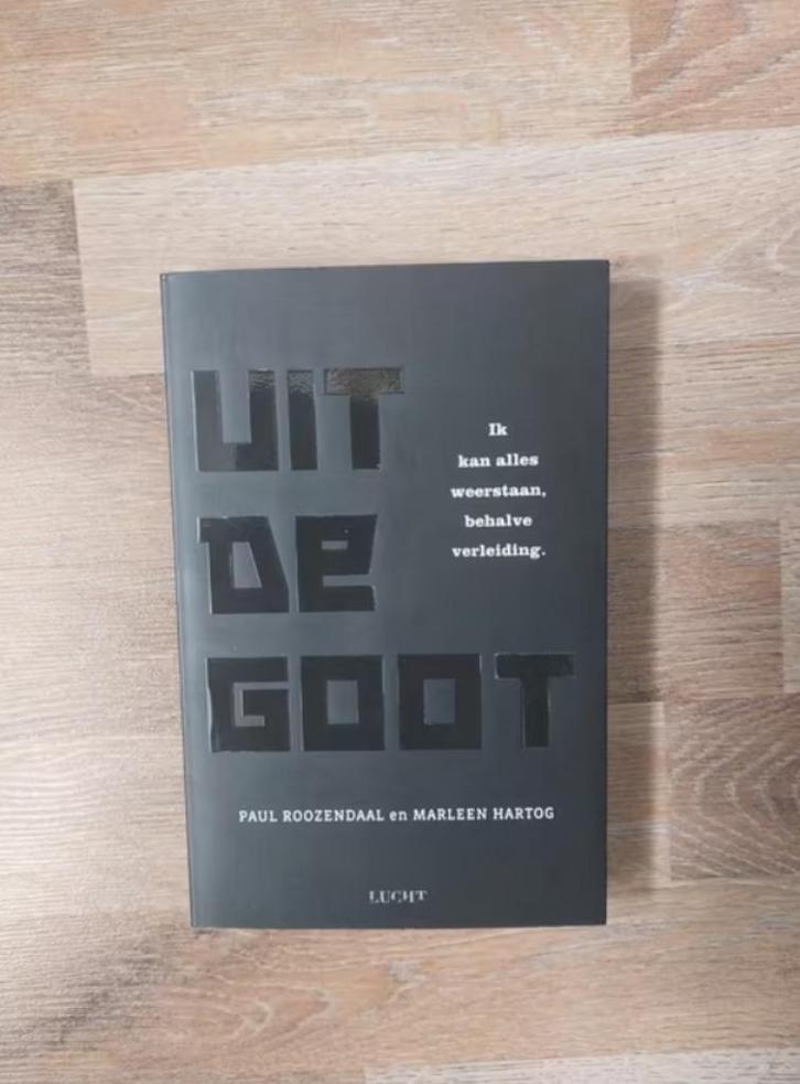Uit de goot door P. Roozendaal, Boeken, Biografieën, Gelezen, Ophalen of Verzenden