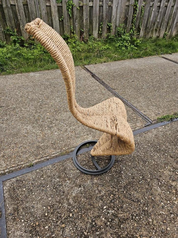 De S-Chair stoel werd in 1991 door Tom Dixon voor het Italia, Huis en Inrichting, Stoelen, Ophalen