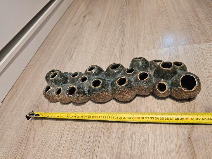 Vaas - Keramiek met Gaten, Huis en Inrichting, Woonaccessoires | Vazen, Zo goed als nieuw, Overige kleuren, Minder dan 50 cm, Aardewerk of Porselein