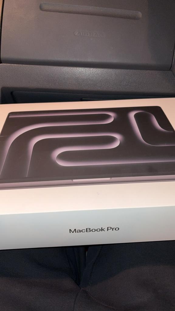Nieuwe Apple Macbook Pro 16 2024 nog in doos, Computers en Software, Apple Macbooks, Zo goed als nieuw, MacBook Pro, 16 inch, 4 Ghz of meer