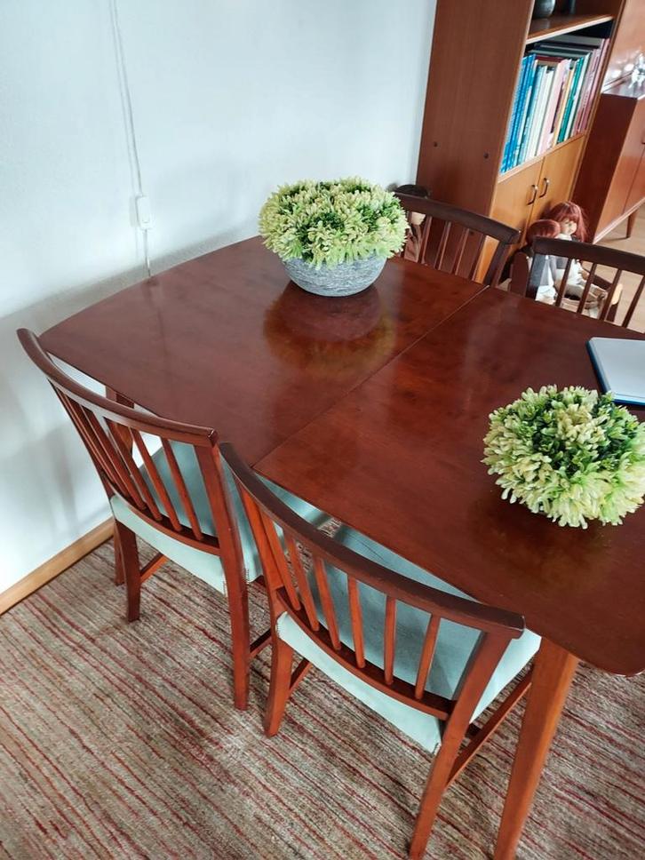 Mooie Mahonie Eettafel, Huis en Inrichting, Tafels | Eettafels, Zo goed als nieuw, 100 tot 150 cm, 100 tot 150 cm, Vier personen