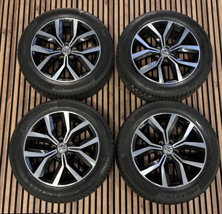 Nieuwstaat 17' Volkswagen 5x112 Continental 215/55/17, Auto-onderdelen, Banden en Velgen, Banden en Velgen, Winterbanden, 17 inch