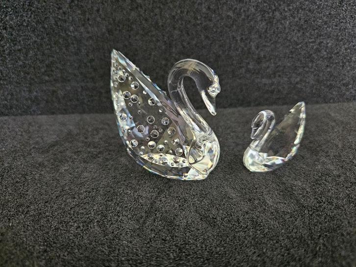 Swarovski 2x zwaan, groot met kristalletjes en klein, Verzamelen, Swarovski, Zo goed als nieuw, Figuurtje, Ophalen of Verzenden