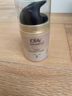 OLAY CC Cream, Ophalen of Verzenden, Zo goed als nieuw, Beige, Gehele gezicht