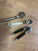 Keukengerei Set: Pizzasnijder, IJslepel, Knoflookpers, Huis en Inrichting, Keuken | Keukenbenodigdheden, Ophalen, Gebruikt