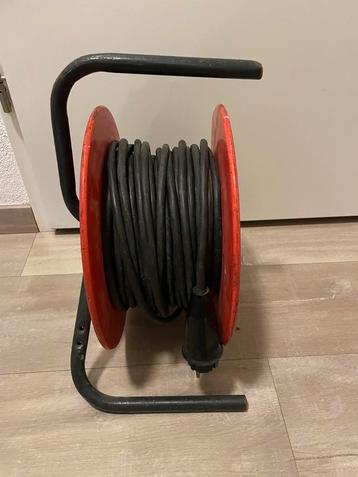 Kabelhaspel 25 meter beschikbaar voor biedingen