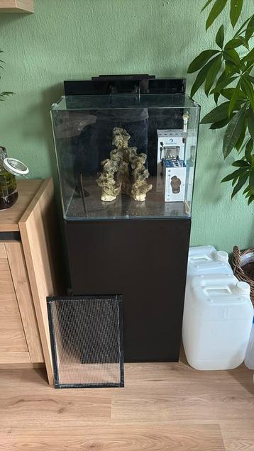 Blue marine 60 zeeaquarium compleet met meubel beschikbaar voor biedingen