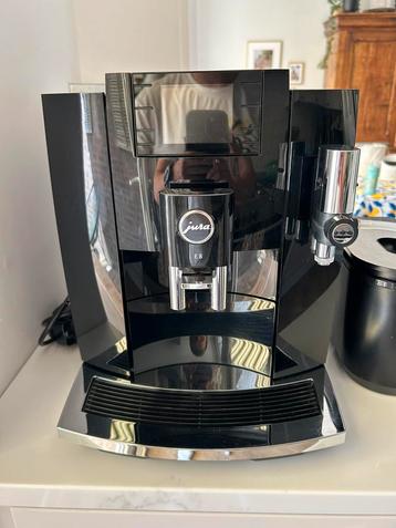 Jura E8 (INTA) Piano Black 2021 + Jura Cool Control 0.6L beschikbaar voor biedingen