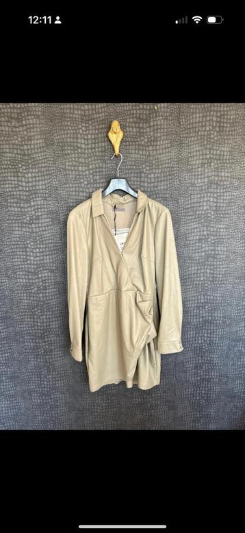 Nieuwe Guess jurk maat L - Taupe leer beschikbaar voor biedingen