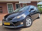 Toyota Auris 1.8 Hybrid Asp. TREKHAAK, CAMERA, CRUISE CONTRO, Auto's, 28 km/l, Gebruikt, 4 cilinders, Zwart