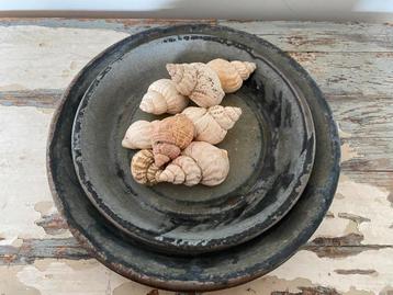 Brocante: metalen bord, set van 3 beschikbaar voor biedingen