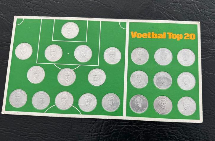 Shell voetbal top 20 1970 zilverkleurige penningen, Postzegels en Munten, Penningen en Medailles, Overige materialen, Nederland