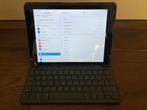 IPad Air 2 met logi toetsenbord, Computers en Software, Apple iPads, 10 inch, Gebruikt, Apple iPad Air, Ophalen of Verzenden
