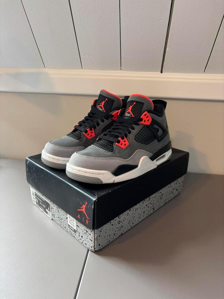 Jordan 4 Infrared GS, Kleding | Heren, Schoenen, Zo goed als nieuw, Sneakers of Gympen, Zwart, Ophalen of Verzenden