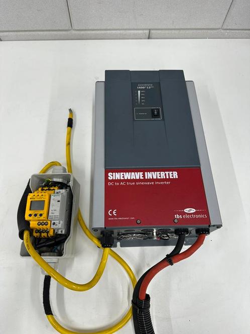 Sinewave inverter powersine 1600-12 (victron), Watersport en Boten, Navigatiemiddelen en Scheepselektronica, Zo goed als nieuw