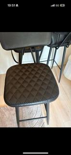 4 Moderne Zwarte Barkrukken - Huiskamer/Keuken, Huis en Inrichting, Met voetsteun, 60 tot 90 cm, Leer, Ophalen of Verzenden