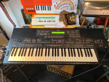 Yamaha PSR-2700 keyboard sampler synthesizer  beschikbaar voor biedingen