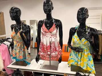 Etalage poppen beschikbaar voor biedingen