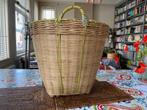 sterke rieten mand (voor sinterklaas?), Huis en Inrichting, Woonaccessoires | Schalen en Manden, Mand, Rond, Ophalen of Verzenden