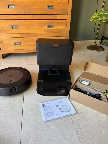 RETOURDEAL iRobot Roomba j7+ - Robotstofzuiger j7558 beschikbaar voor biedingen