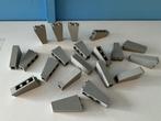 Lego lichtgrijze schuine onderdelen (20 stuks), Ophalen of Verzenden, Gebruikt, Losse stenen, Lego