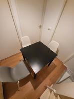 Zwart IKEA tafeltje met 3 stoelen, Huis en Inrichting, Tafels | Eettafels, Ophalen, 50 tot 100 cm, Tot twee personen, 50 tot 100 cm