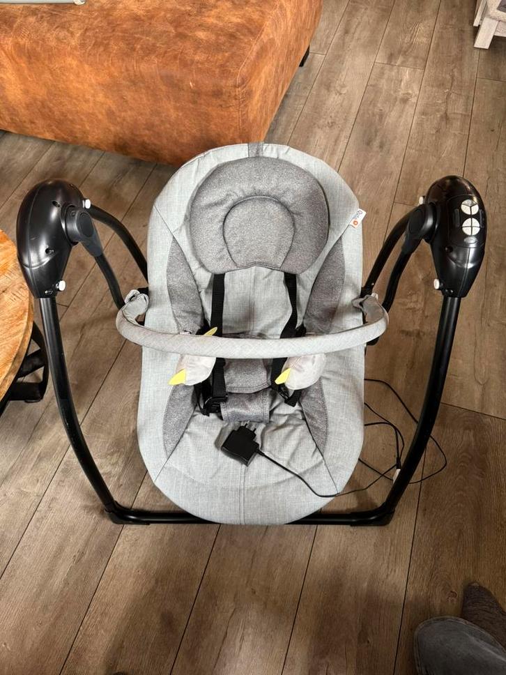 Qute Schommelstoel Q-Swing Softgrey Uil / Zwart Frame, Kinderen en Baby's, Wipstoeltjes, Zo goed als nieuw, Schommelstoel, Overige merken
