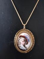 Prachtige antieke porseleinen portret camee., Verzenden