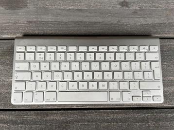 Apple draadloos toetsenbord A1314 beschikbaar voor biedingen