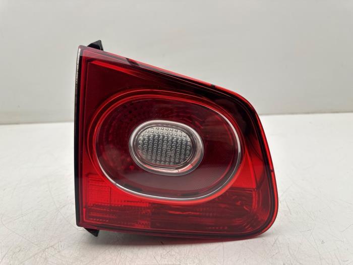 Achterlicht links van een Volkswagen Tiguan, Gebruikt, -, Volkswagen, -
