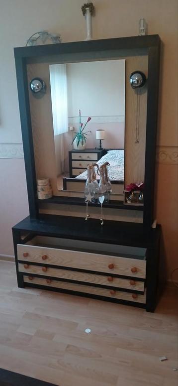 Retro Jaren 70 Slaapkamer Set beschikbaar voor biedingen