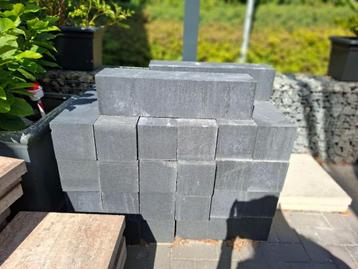 Stapelblokken, terrastegels en betontegels Nieuw, ongebruikt beschikbaar voor biedingen