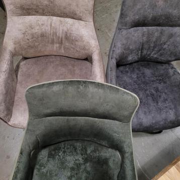 eetkamer stoelen 7 stuks beschikbaar voor biedingen