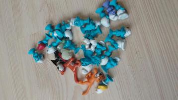 Allerlei smurfen poppetjes  beschikbaar voor biedingen