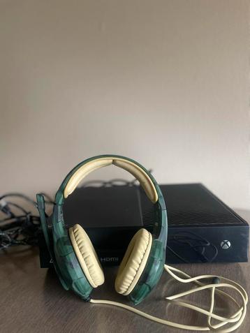 Xbox One + controller + headset beschikbaar voor biedingen