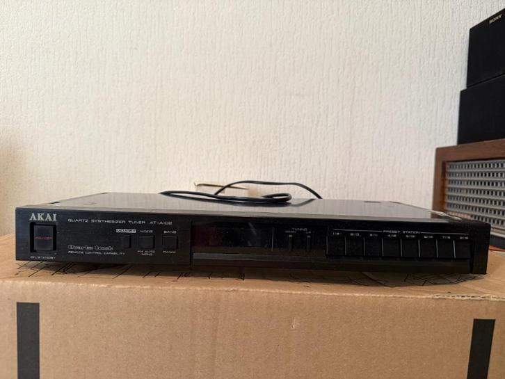 AM/FM Stereo Tuner (Akai AT-A102), Audio, Tv en Foto, Tuners, Gebruikt, Ophalen