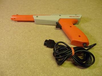 NES zapper beschikbaar voor biedingen